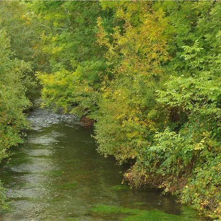 D'hotes Les Cardabelles Bed & Breakfast 3*