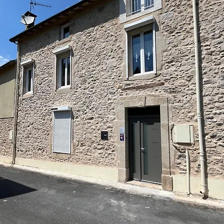 D'hotes Les Cardabelles Bed & Breakfast 3*